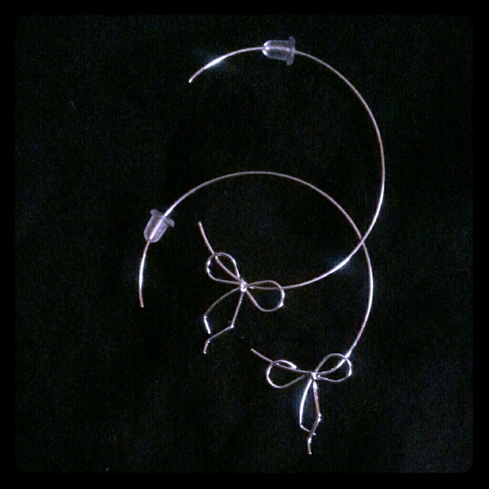 Thin Bow Hoop Earrings